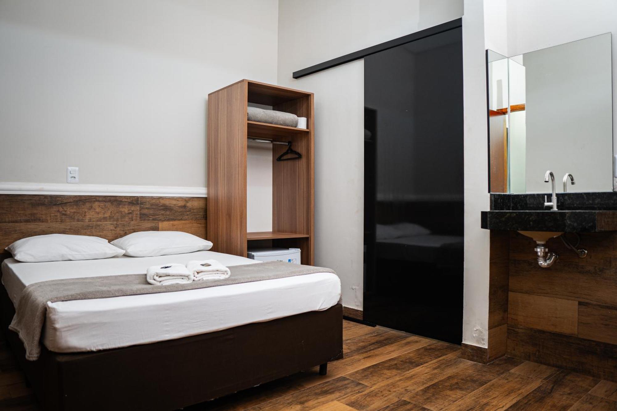 Hotel Nixon Proximo, Rodoviaria, Prefeitura E A Matriz Central Itaí Eksteriør bilde