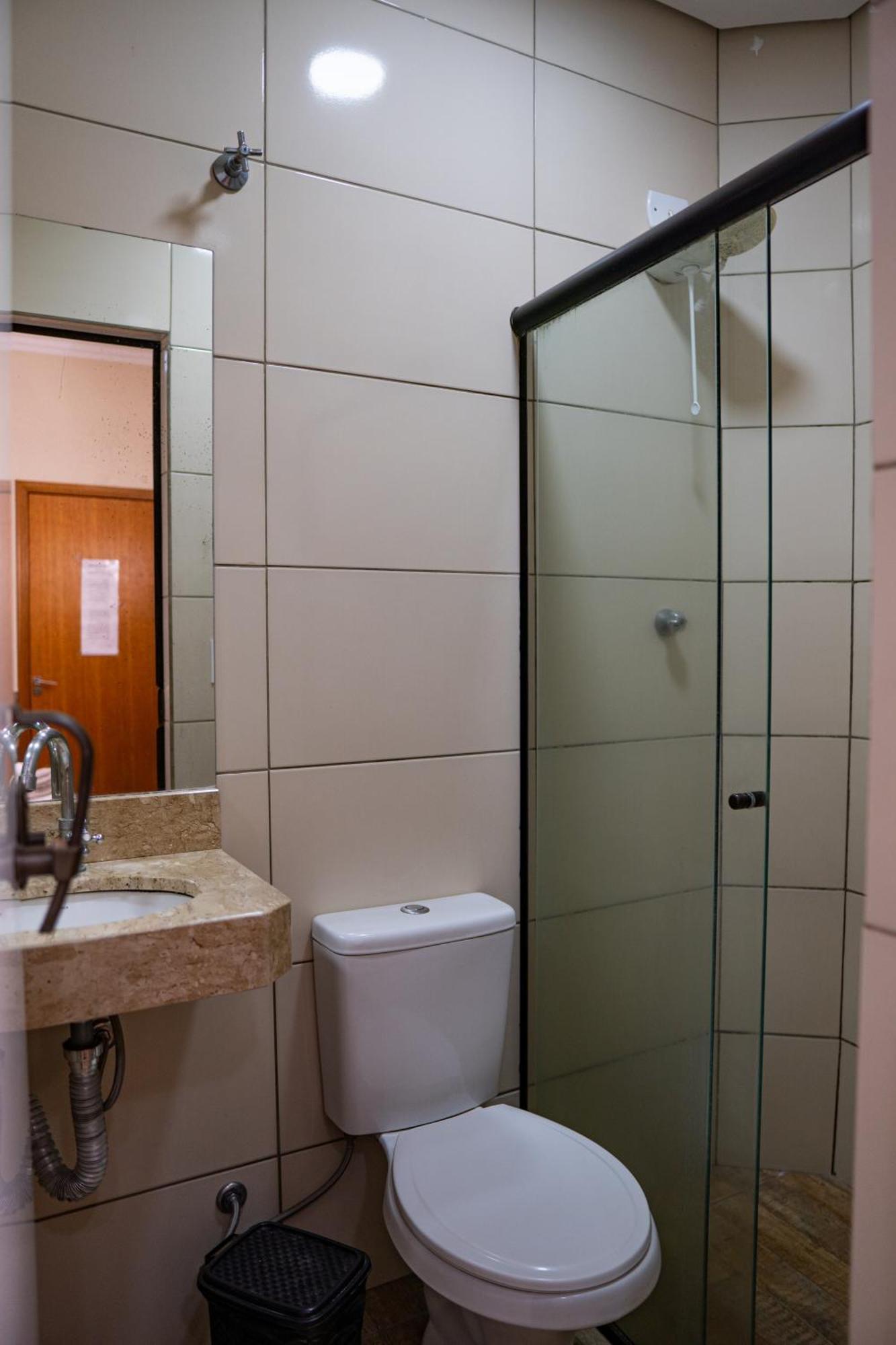 Hotel Nixon Proximo, Rodoviaria, Prefeitura E A Matriz Central Itaí Eksteriør bilde